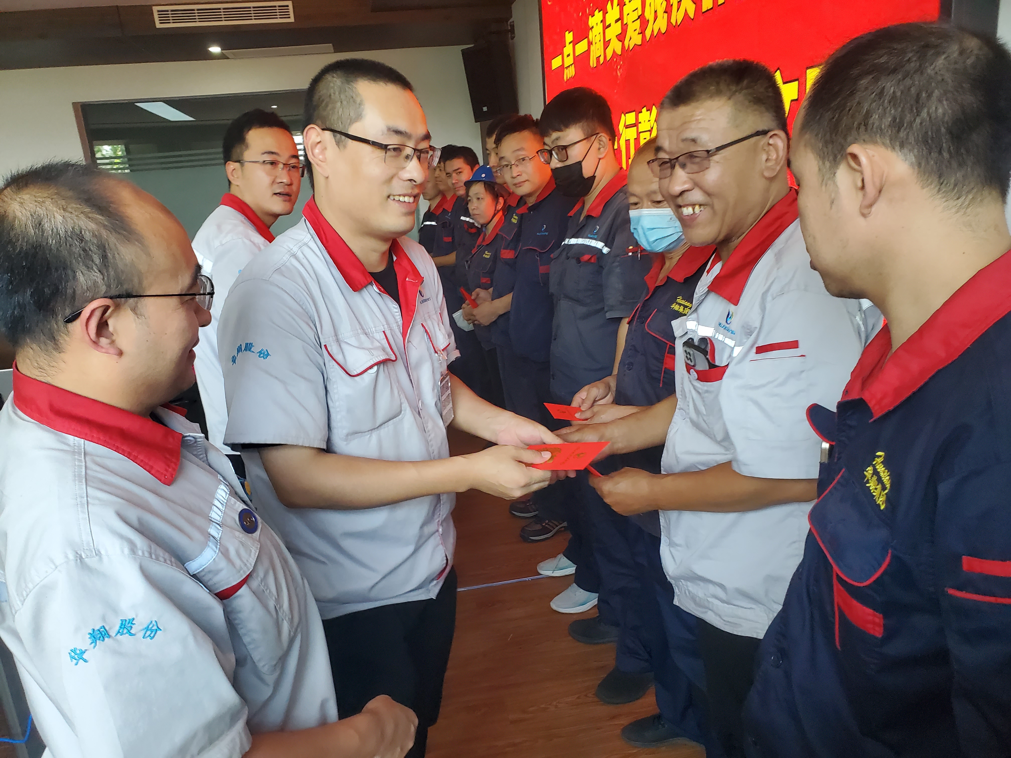 “扶殘助殘有你有我”，華翔很暖心！